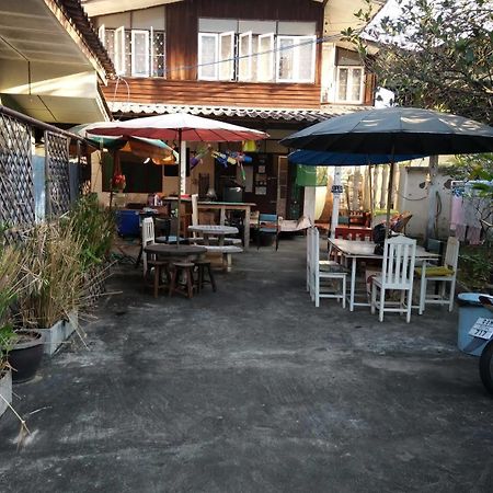 Samlanjed Guesthouse เชียงใหม่ ภายนอก รูปภาพ