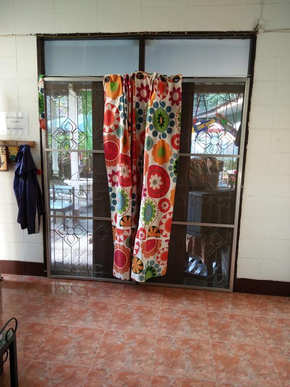 Samlanjed Guesthouse เชียงใหม่ ภายนอก รูปภาพ